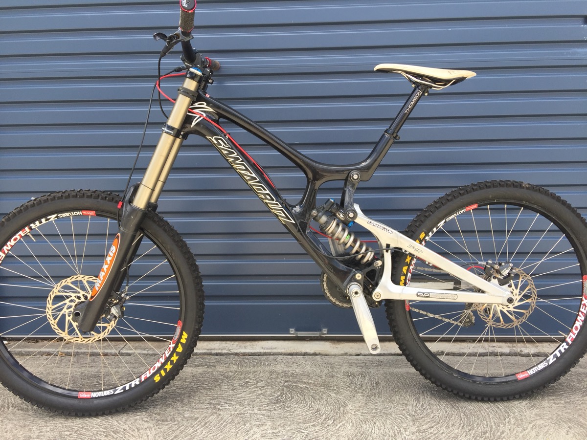 Santa Cruz V10 carbon (mark IV)