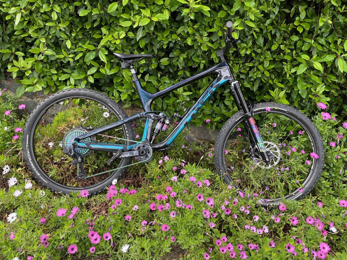 Trek Slash 9.9 AXS Flight Attendant